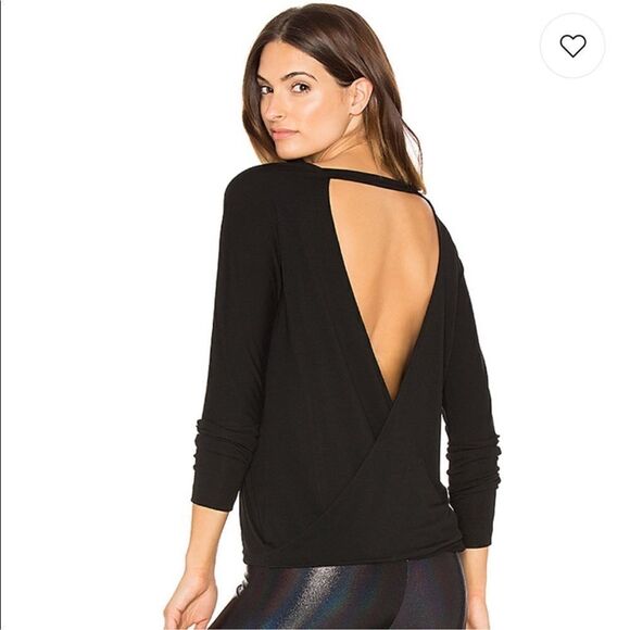 Onzie Drapey V Back Tee in Black Size Large B18 - Picture 1 of 6